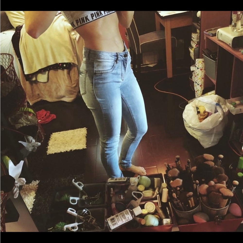Jeans - Picture 9 of 9